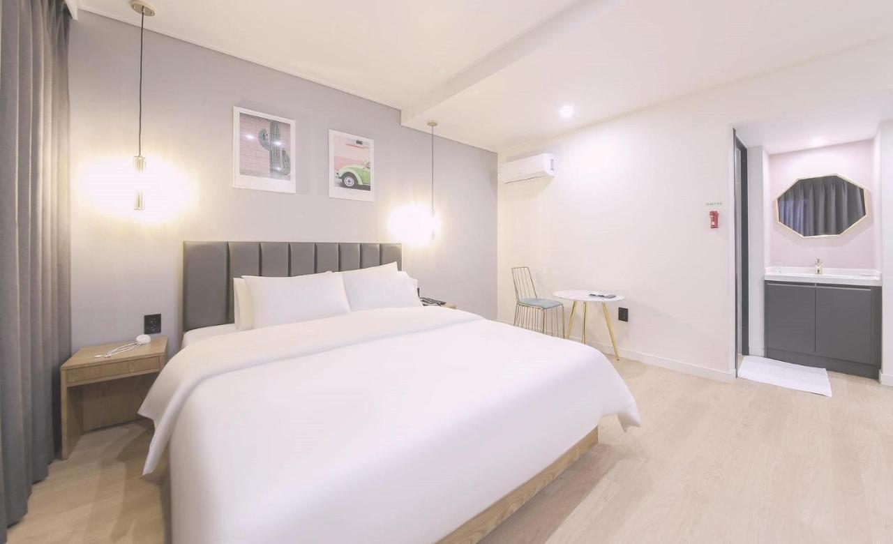 Ariel Hotel Busan Esterno foto
